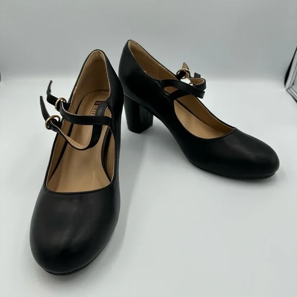 Elegant Black Mary Jane Heels - Picture 2 of 14